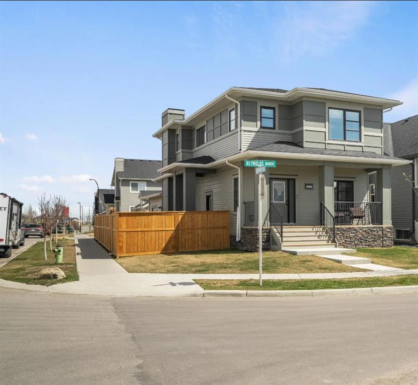 800 Reynolds Manor SW, Airdrie, Alberta, T4B 4G2