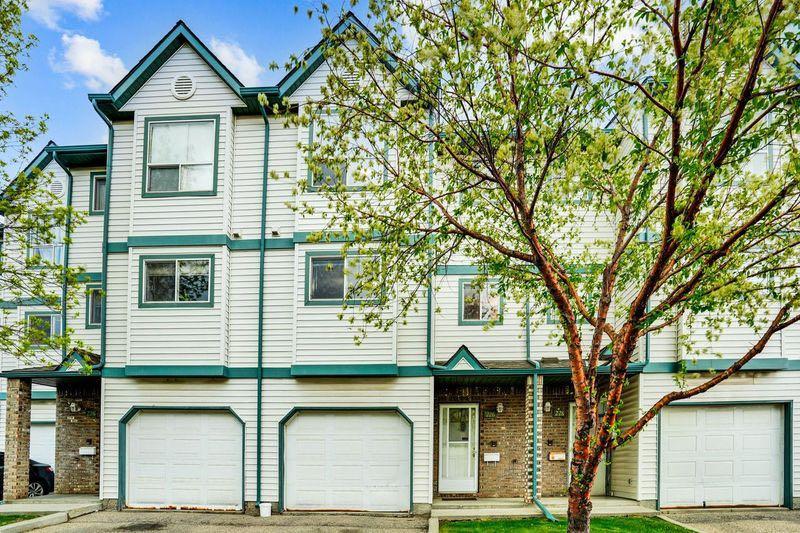 226 Anderson Grove SW, Calgary, Alberta, T2W 6H7
