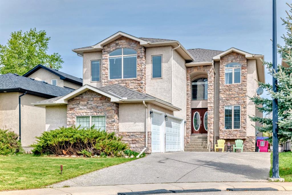76 West Cedar Rise SW, Calgary, Alberta, T3H 5E2