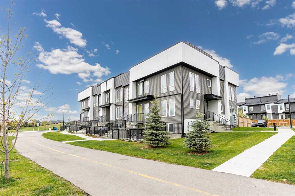 420 Seton Circle SE, Calgary, Alberta, T3M 3H1