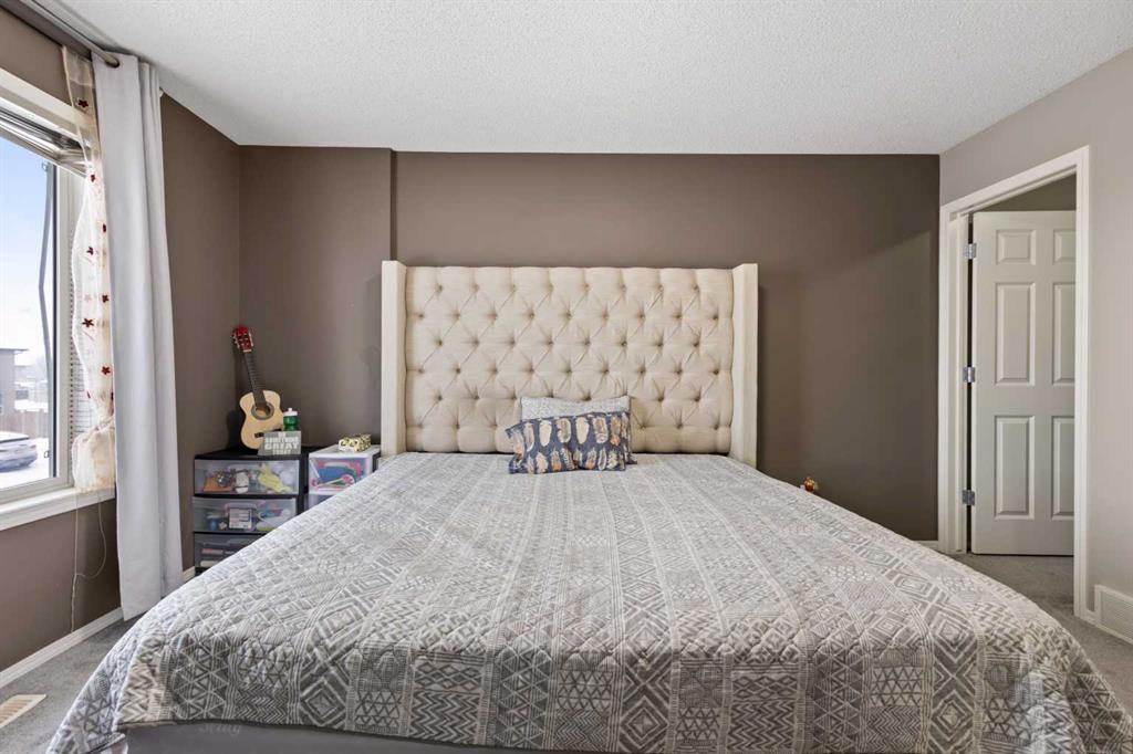 16 Saddlebrook Place NE, Calgary, Alberta, T3J 5M3