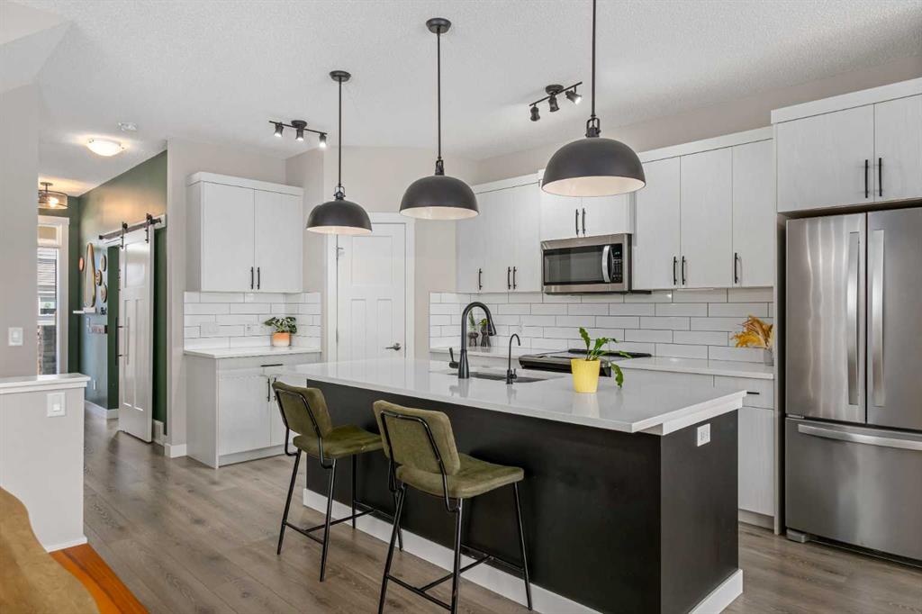 1093 Chinook Gate Heath SW, Airdrie, Alberta, T3B 5E1