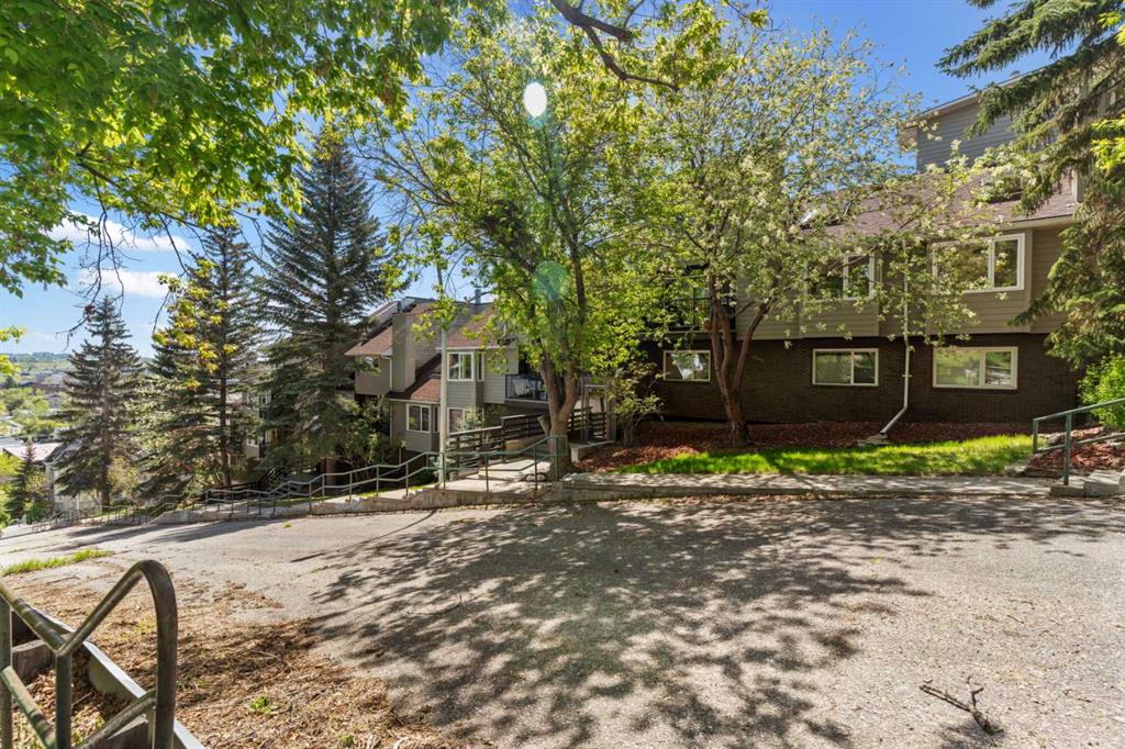 #102 333 2 Avenue NE, Calgary, Alberta, T2E 0E5