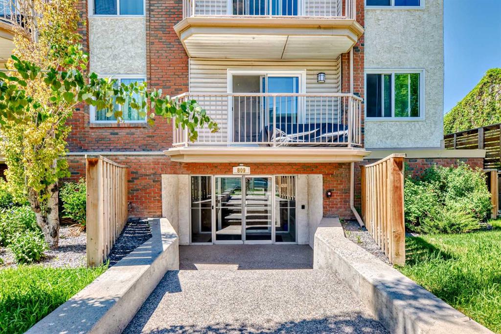 #302 809 4 Street NE, Calgary, Alberta, T2E 3S9