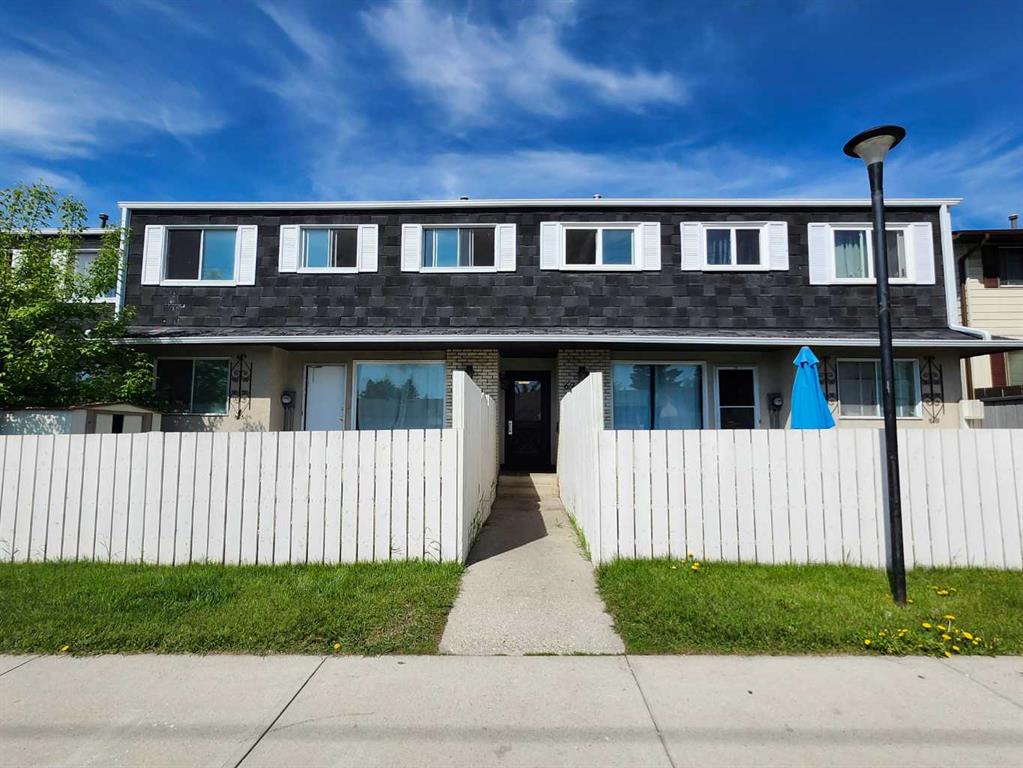 #71 175 Manora Place NE, Calgary, Alberta, T2A 5P7