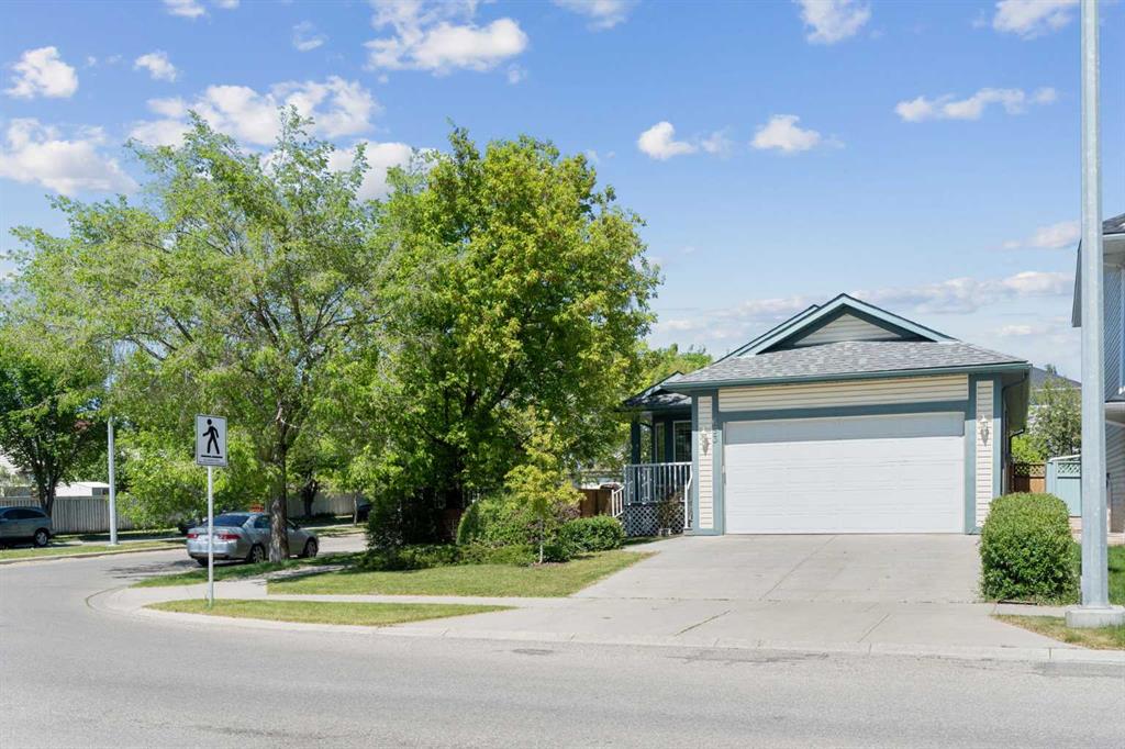 653 Coventry Drive NE, Calgary, Alberta, T3K 4X9