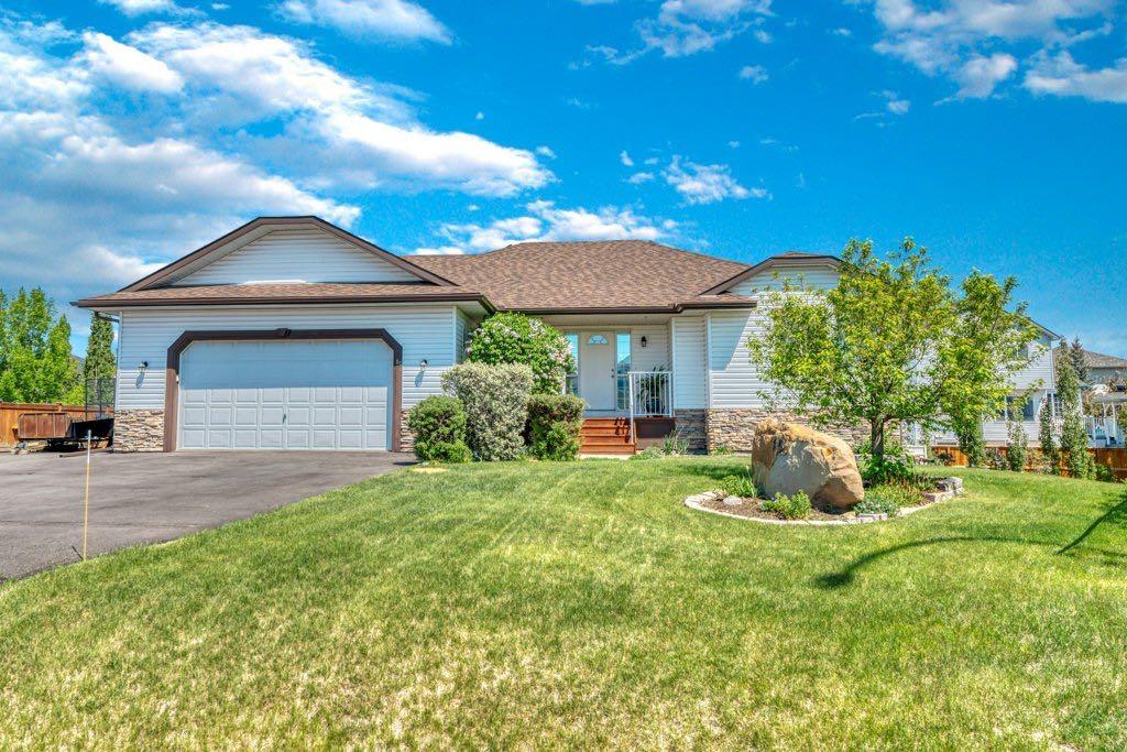 15 Henderson Bay NE, Langdon, Alberta, T1X 2V6