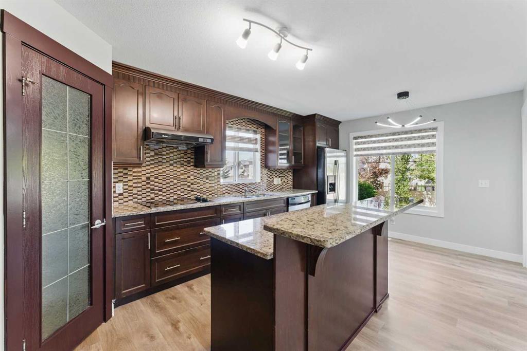 117 Cove Hill, Chestermere, Alberta, T1X 1S7
