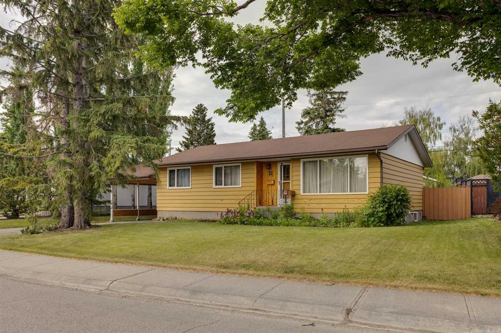 21 Wildwood Drive SW, Calgary, Alberta, T3C 3C6