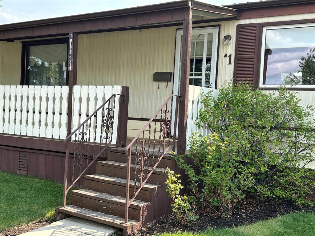 1 Birch Close, Olds, Alberta, T4H 1M2