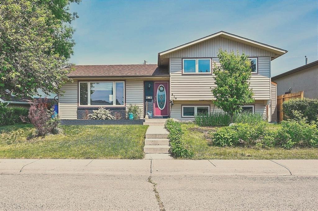 416 Penbrooke Crescent SE, Calgary, Alberta, T2A 3T7