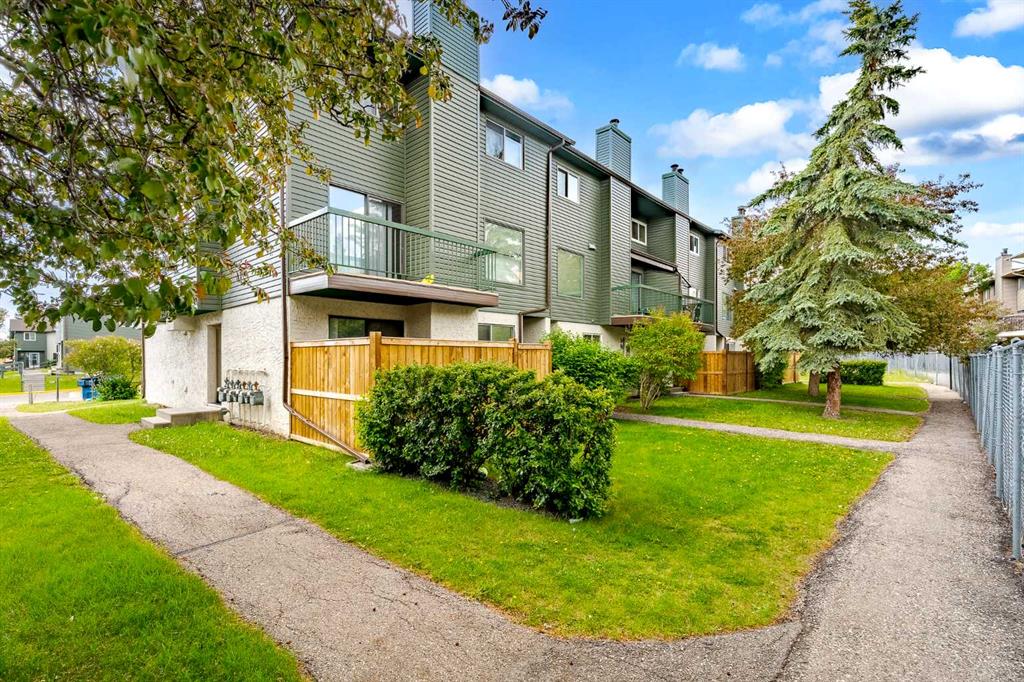 #42 2511 38 Street NE, Calgary, Alberta, T1Y 4M7