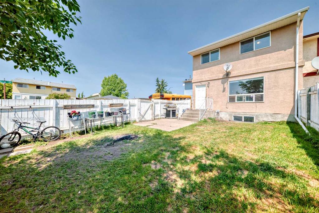 4304 6A Avenue SE, Calgary, Alberta, T2A3A9