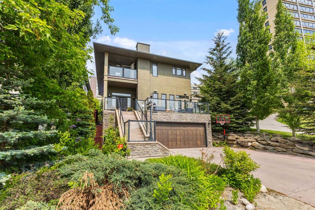 3520 8 Avenue NW, Calgary, Alberta, T2N 1C9