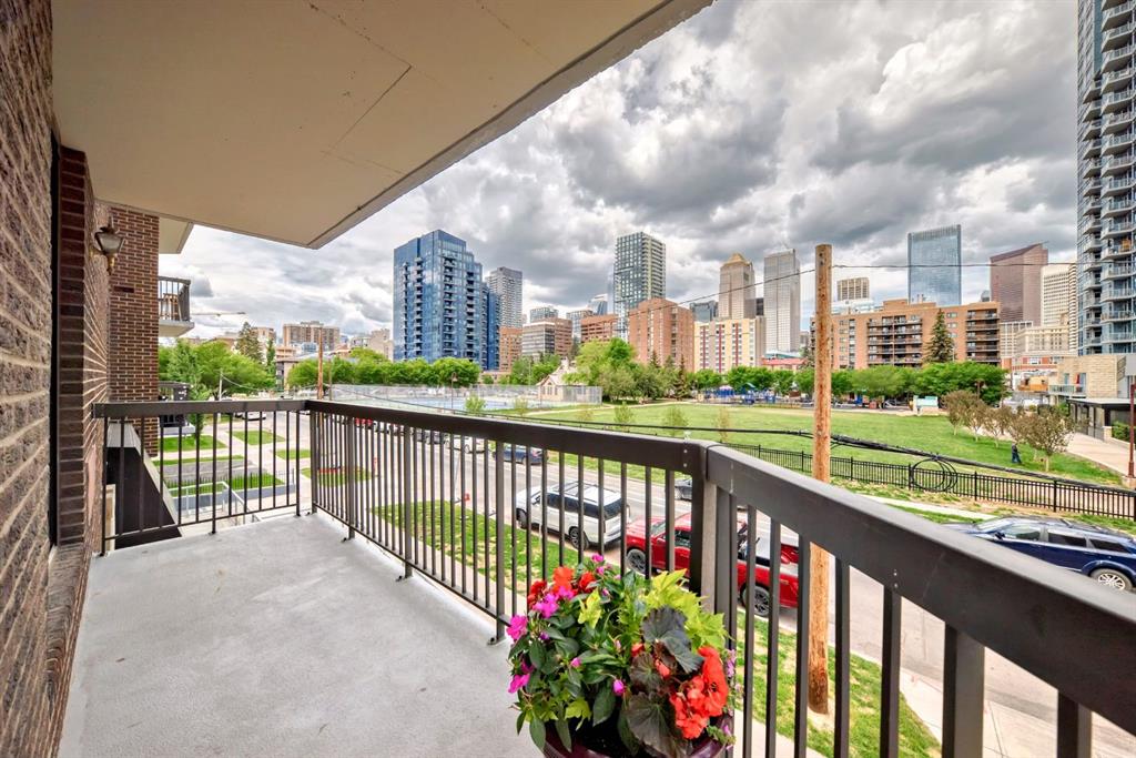 #202 215 14 Avenue SW, Calgary, Alberta, T2R 0M2