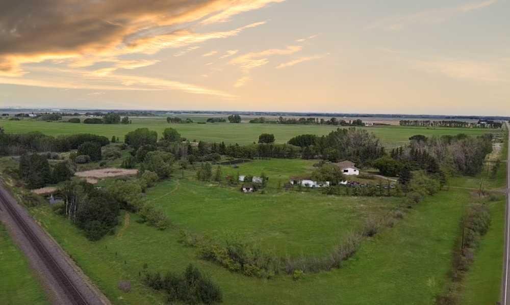223107 Range Road 273, Rural Rocky View County, Alberta, T1X 0X9