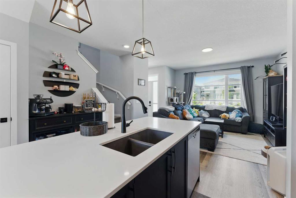 192 Dawson Drive, Chestermere, Alberta, T1X 1Z8