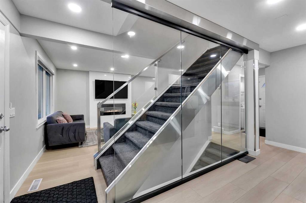 251 Rundlecairn Road NE, Calgary, Alberta, T1Y 2X8