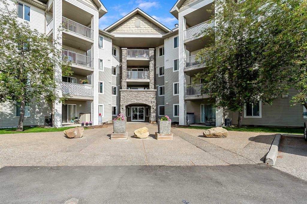 #315 2000 Somervale Court SW, Calgary, Alberta, T2Y 4J1