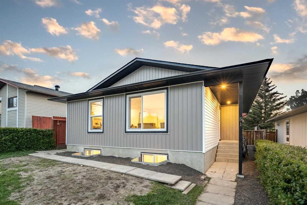 51 Beddington Circle NE, Calgary, Alberta, T3K1N8