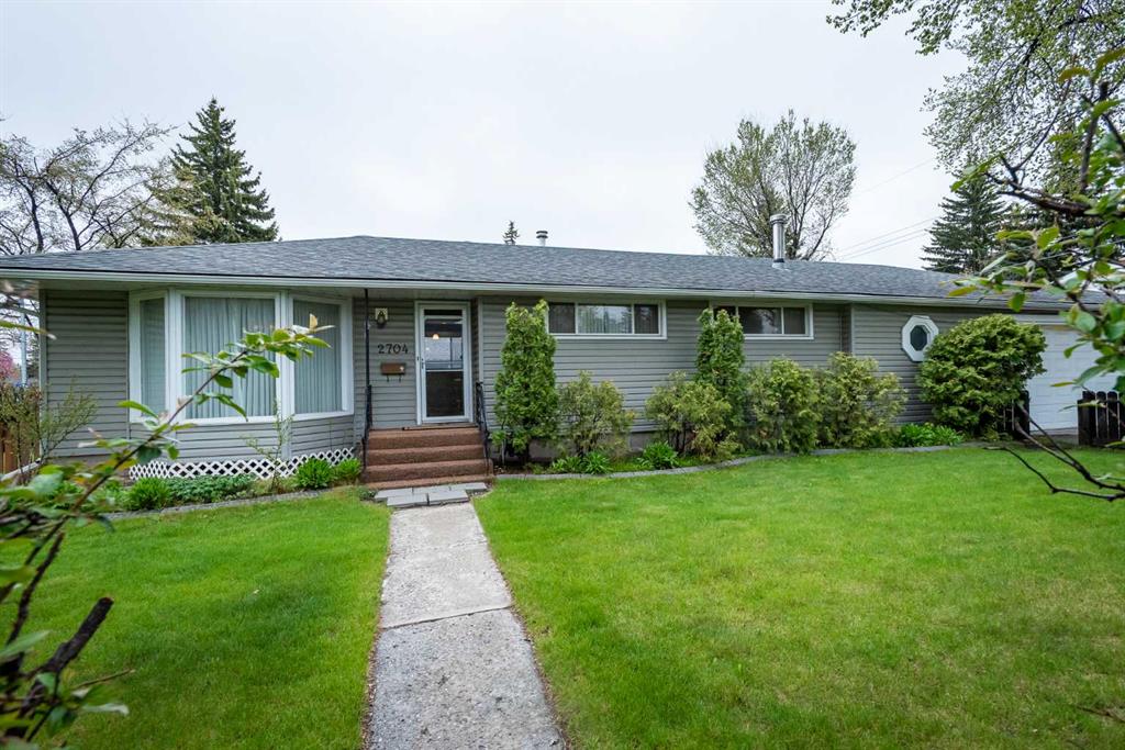 2704 43 Street SW, Calgary, Alberta, T3E 3N5