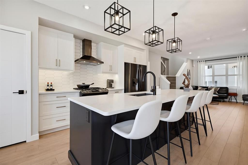 228 Creekstone Square SW, Calgary, Alberta, T2X 4P6