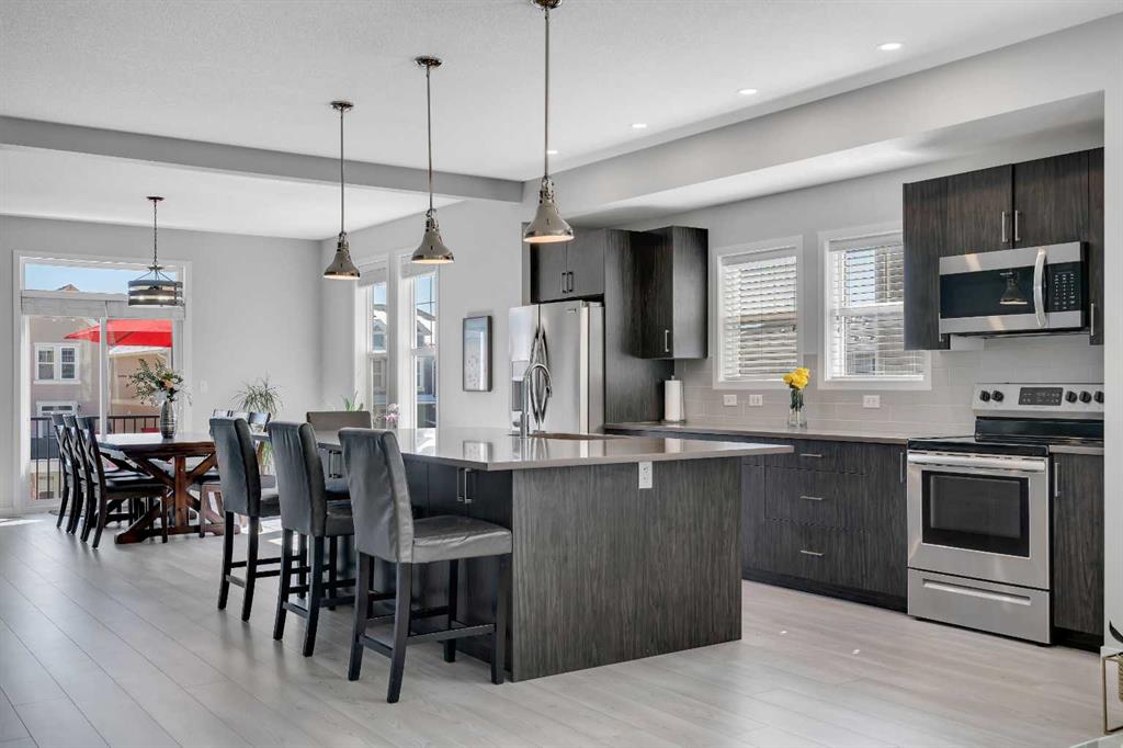 308 South Point Square SW, Airdrie, Alberta, T4B 5C3