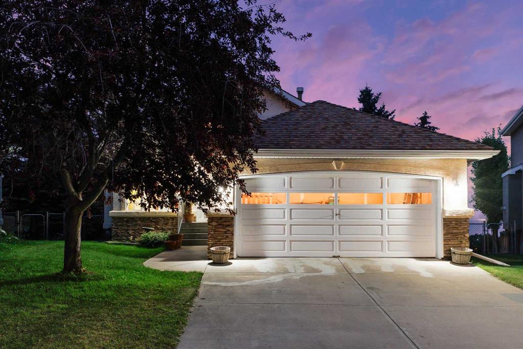 30 Patterson Green SW, Calgary, Alberta, T3H 3J3