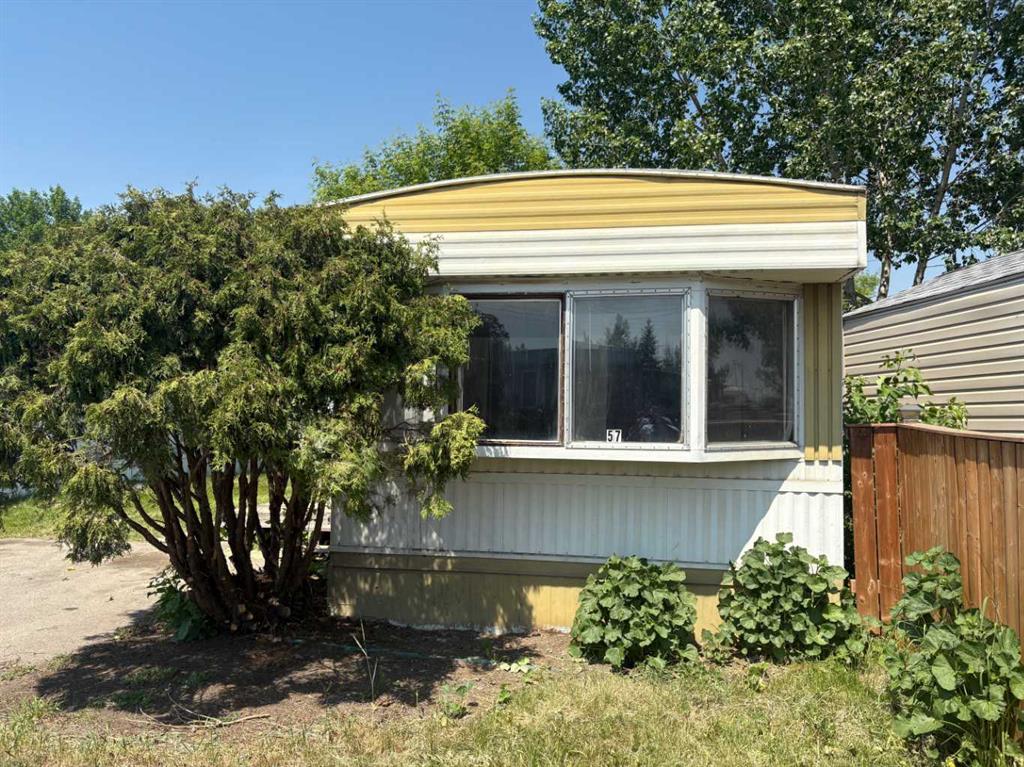 #57 6724 17 Avenue SE, Calgary, Alberta, T2A 0W5