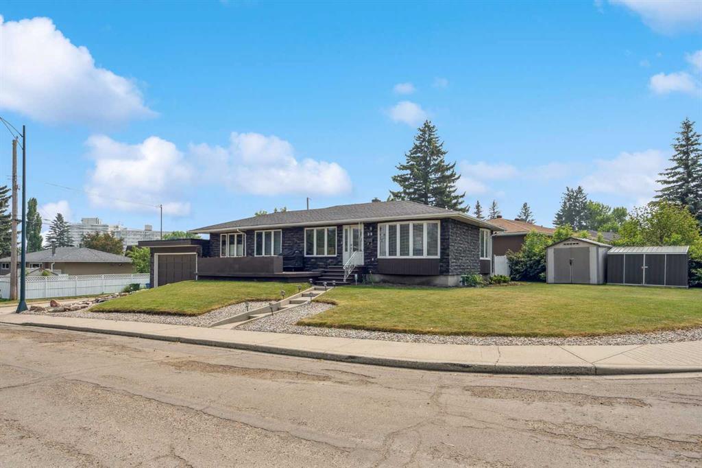 25 Manor Road SW, Calgary, Alberta, T2V 2A1