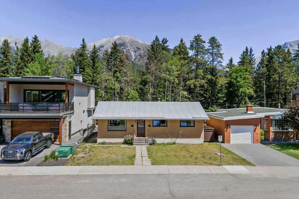 4 Mount Rundle Place, Canmore, Alberta, T1W 1Z1