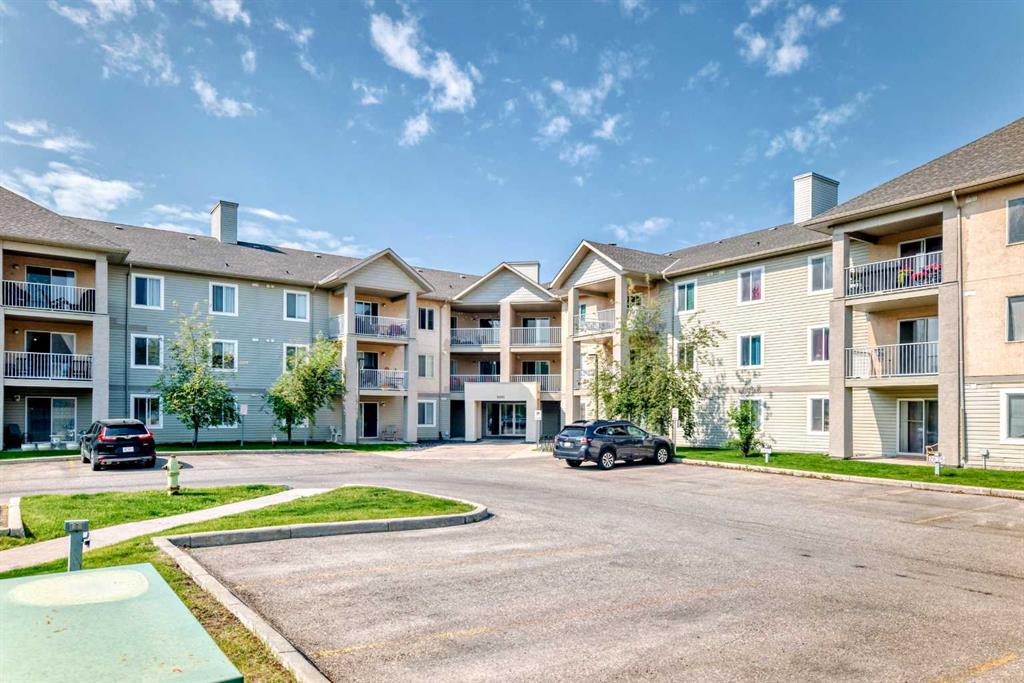 #215 1000 Citadel Meadow Point NW, Calgary, Alberta, T3G 5N5