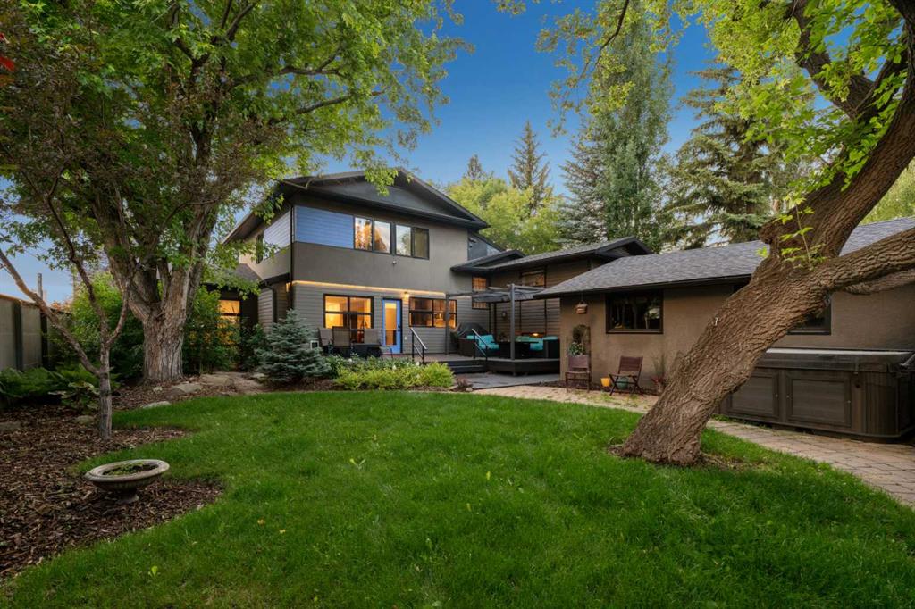 8240 10 Street SW, Calgary, Alberta, T2V 1M9