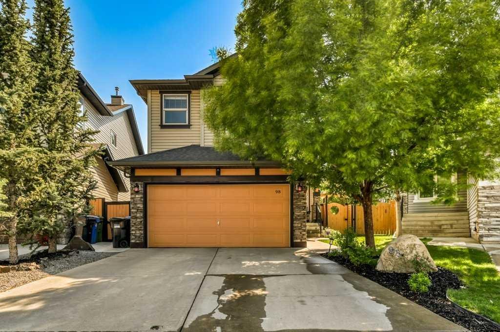 98 Chapalina Close SE, Calgary, Alberta, T2X 3W4