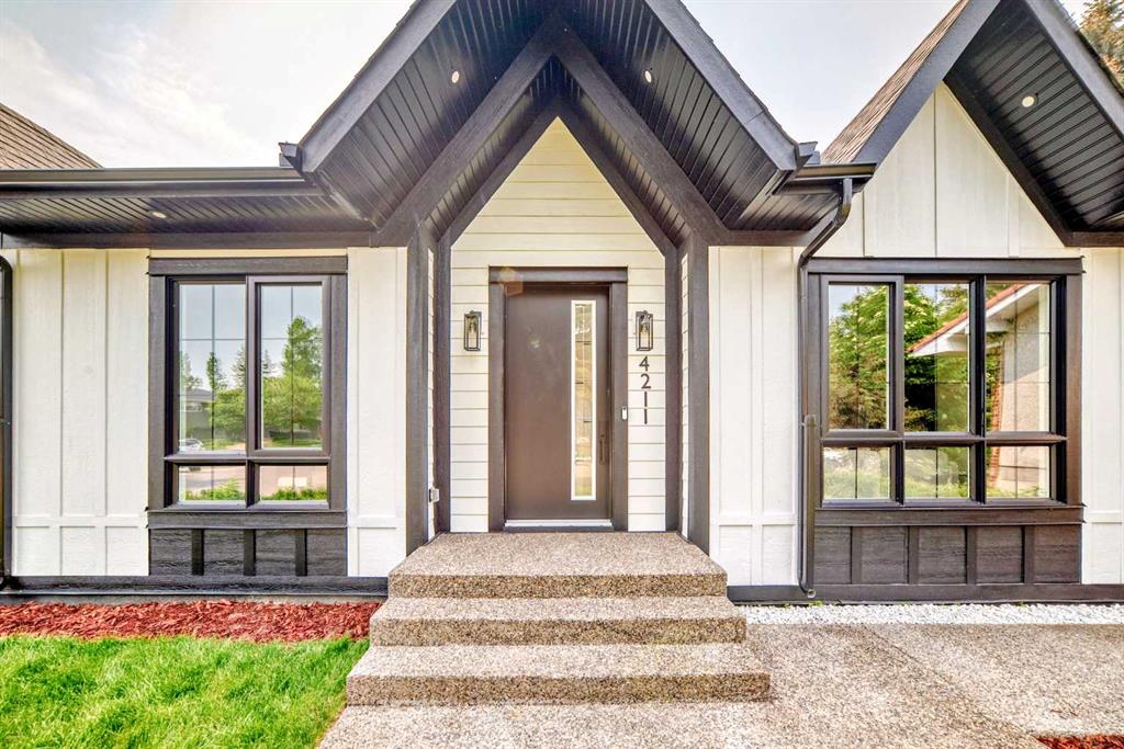4211 Vandyke Place NW, Calgary, Alberta, T3A0J7