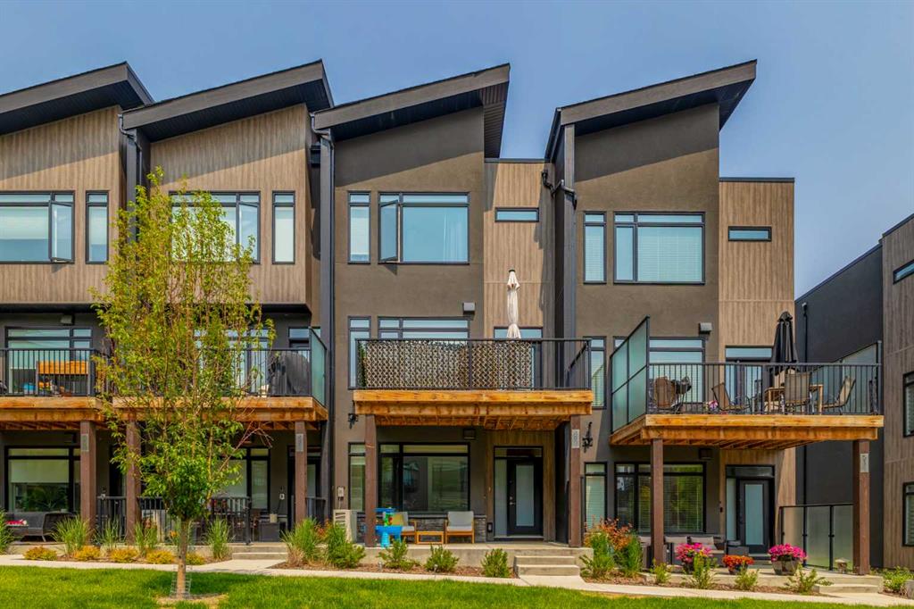 49 Royal Elm Green NW, Calgary, Alberta, T3G 0G8