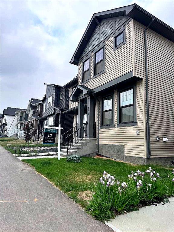 238 Aquila Drive NW, Calgary, Alberta, T3R 1Y6