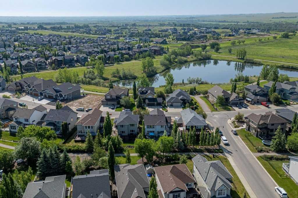 137 Drake Landing Manor, Okotoks, Alberta, T1S 0E7