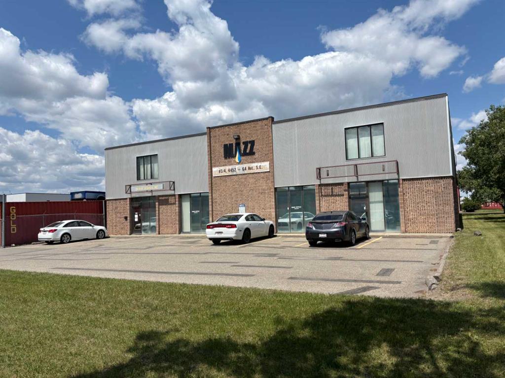 4452 64 Avenue SE, Calgary, Alberta, T2B 2B3