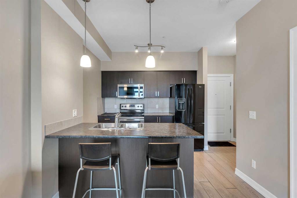 #311 117 Copperpond Common SE, Calgary, Alberta, T2Z 5E6
