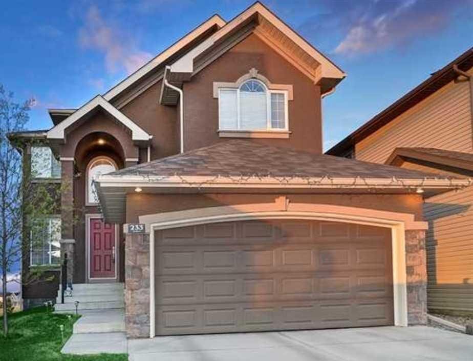 233 Pantego Road NW, Calgary, Alberta, T3K 0B9