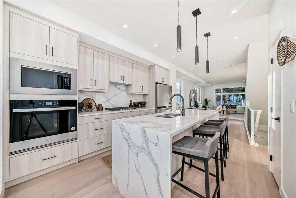 #4 3408 8 Avenue SW, Calgary, Alberta, t3c2z7