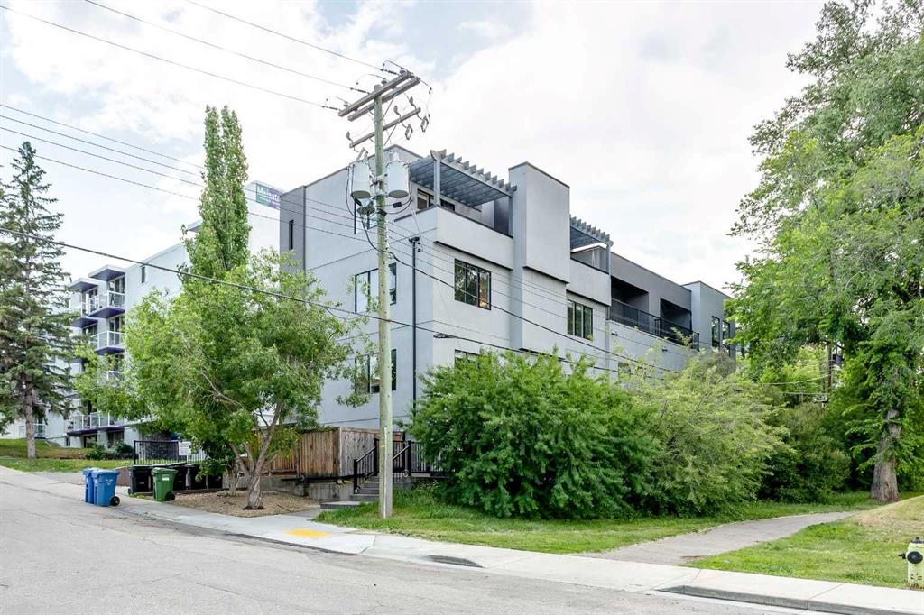 #1 2101 17 Street SW, Calgary, Alberta, T2T 4M5
