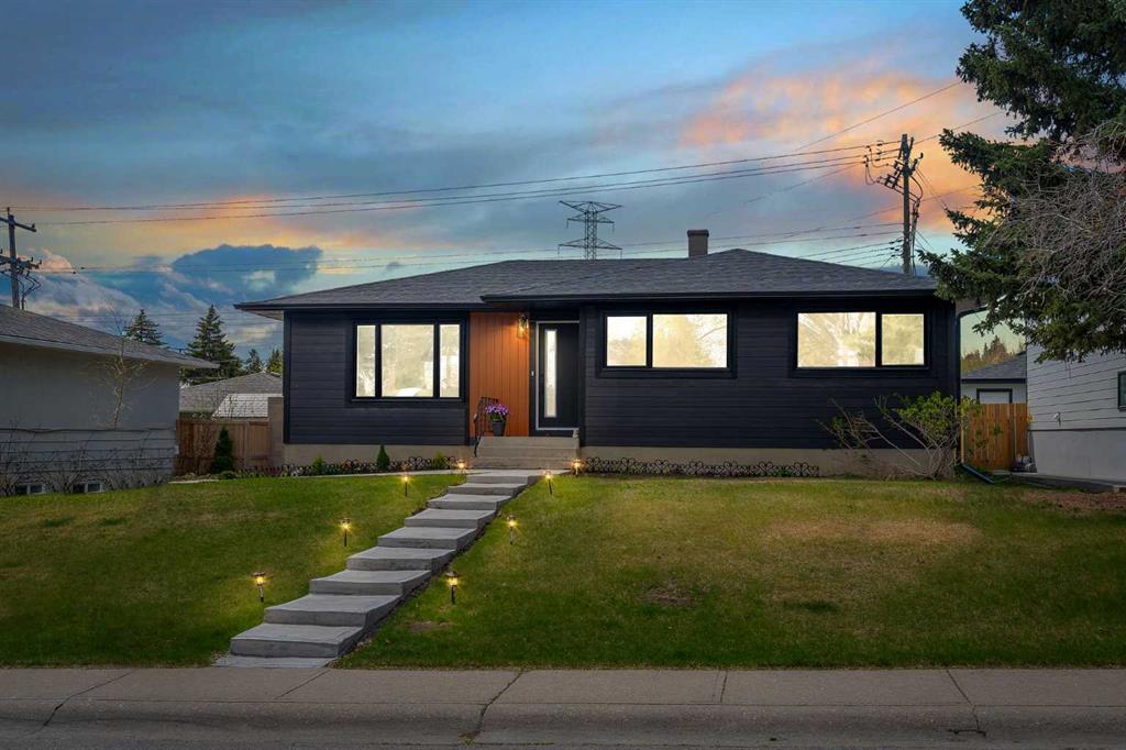195 Westview Drive SW, Calgary, Alberta, T3C 2S3