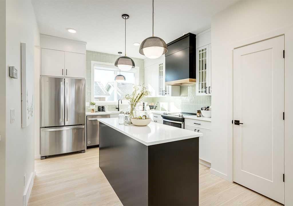 42 Starling Boulevard NW, Calgary, Alberta, T3P 2V7