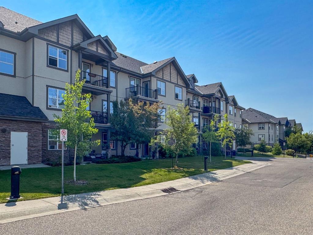#211 25 Prestwick Drive SE, Calgary, Alberta, T2Z4Z1