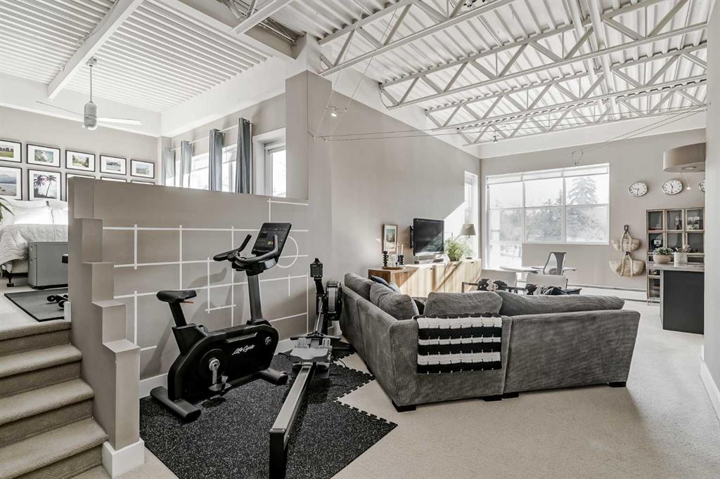 #202 59 Glamis Drive, Calgary, Alberta, T3E 6V4