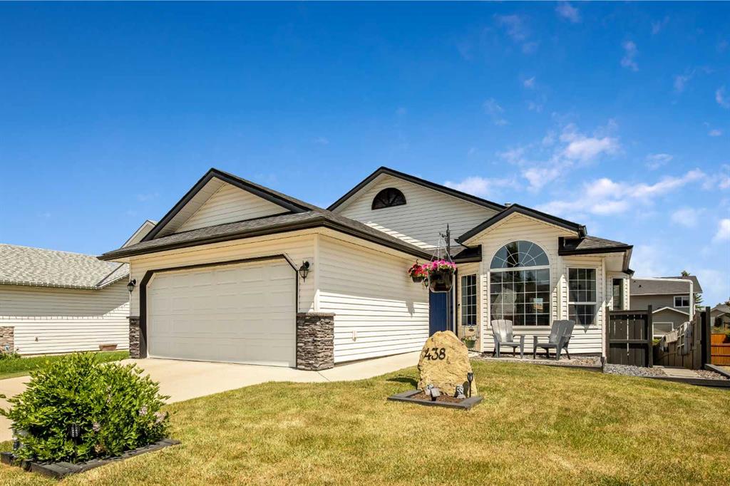438 Sheep River Point, Okotoks, Alberta, T1S 1S3