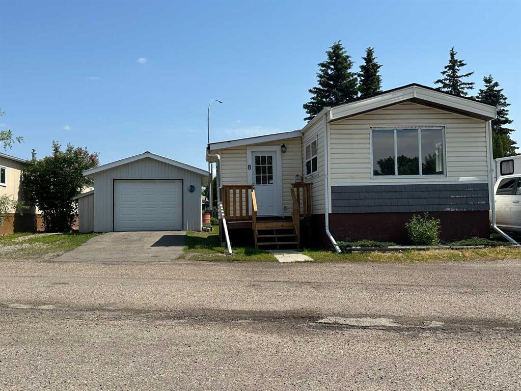 ##8 5800 46 Street, Olds, Alberta, T4H 1C4