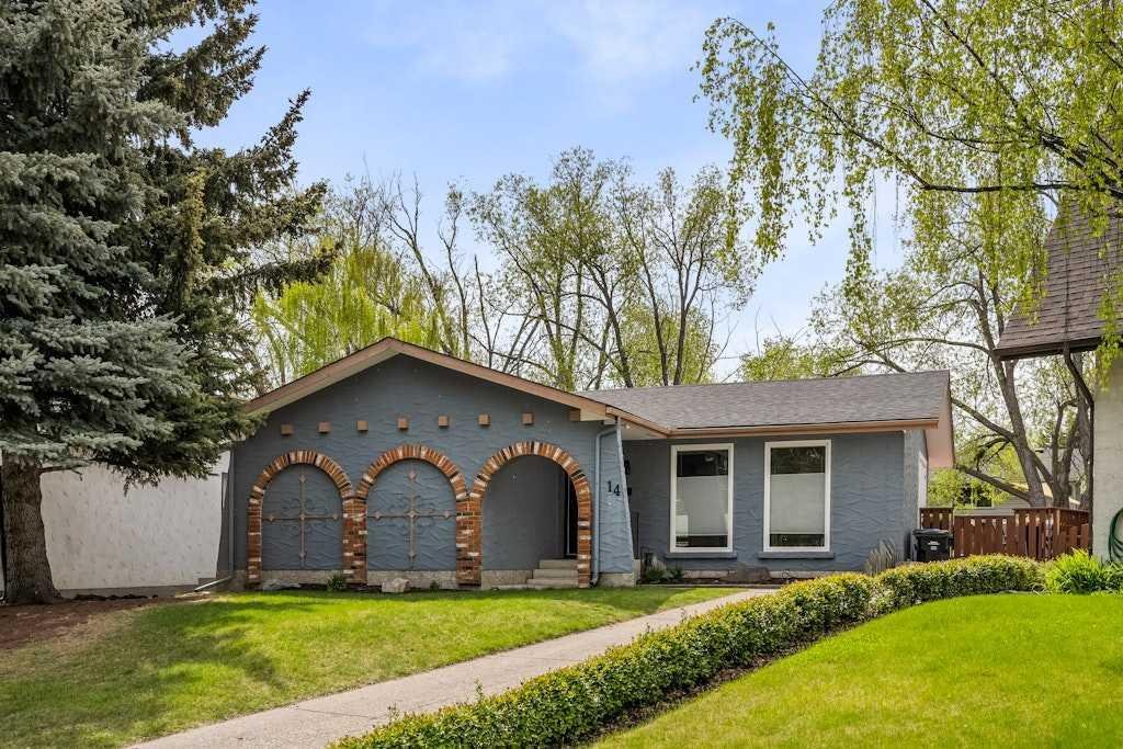 14 Oakview Place SW, Calgary, Alberta, T2V 3Z9
